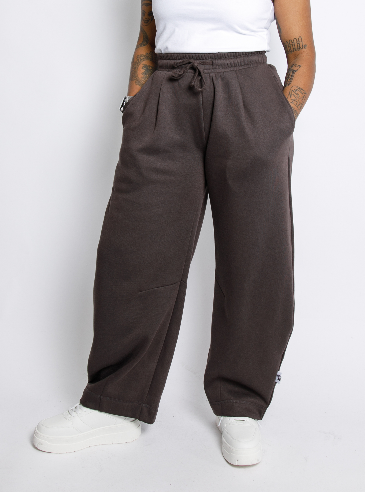 Training - Heidi Joggers - Coffee